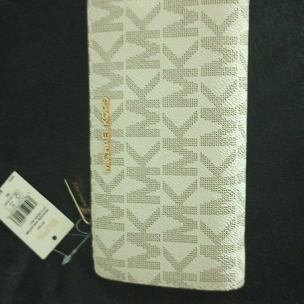 Michael Kors wallet